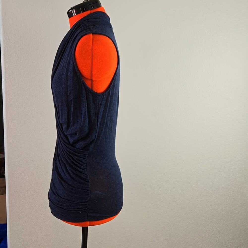 Korye women's navy faux wrap drapey sleeveless top size S - Picture 3 of 7